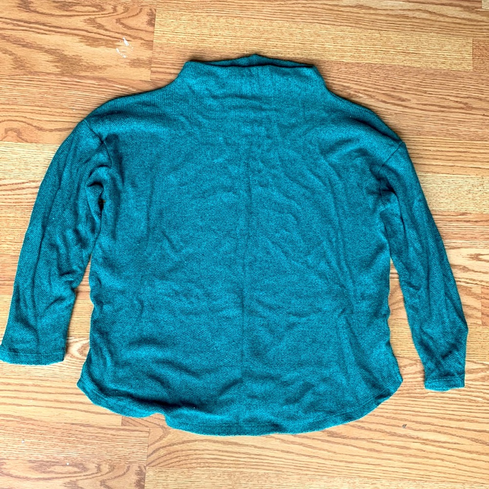 Old Navy green sweater